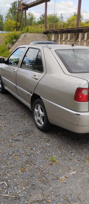 Авто повному ходу