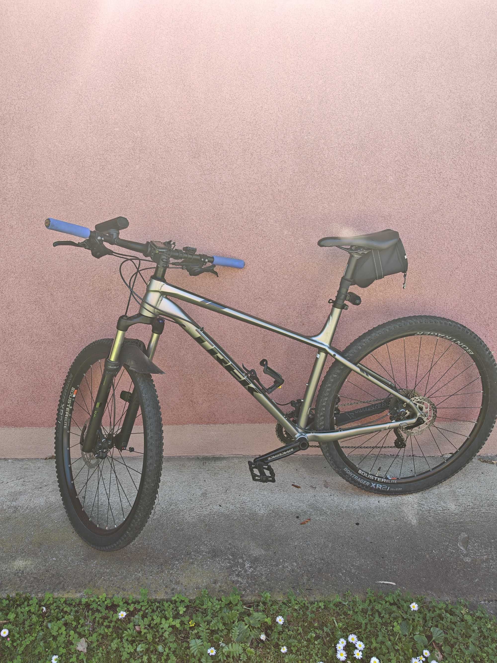 X-Caliber 8 21.5