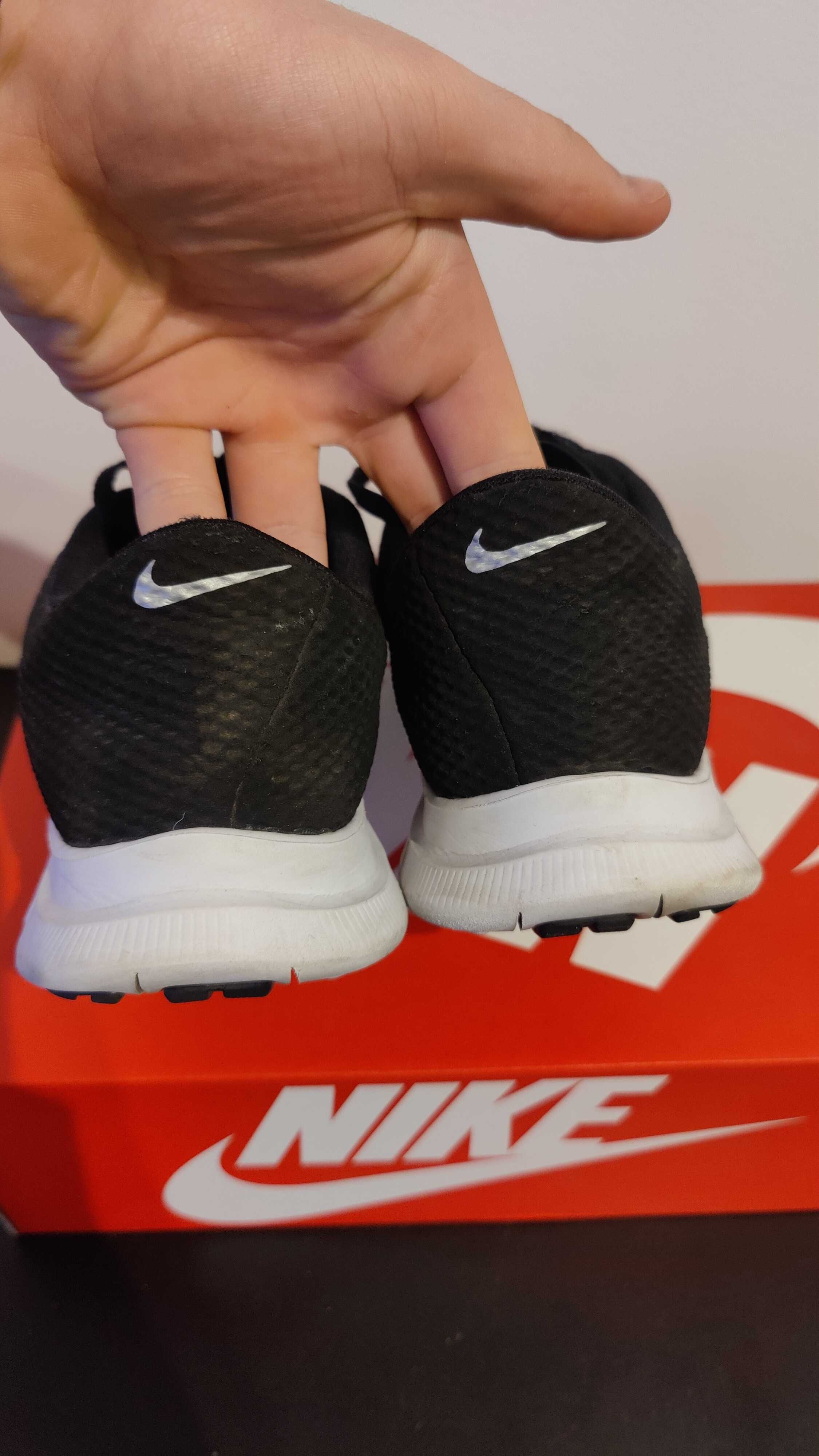 Buty sportowe Nike używane rozmiar 45.5