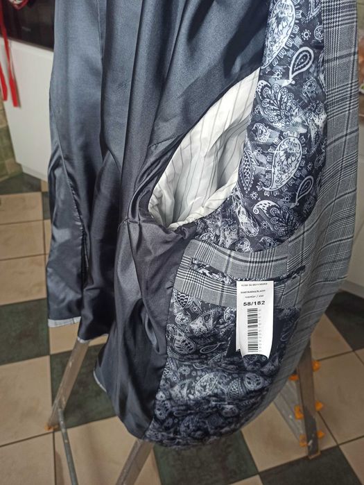 garnitur pako lorente