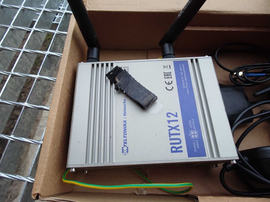 Router przemysłowy Teltonika RUTX12 - Dobry stan.