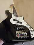 Gitara basowa Tenson PJ super stan