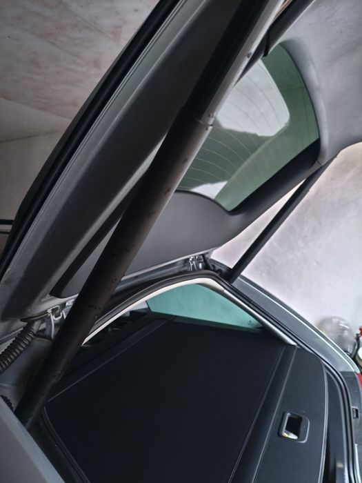 Стійка електрична ліва робоча.Шкода октавія А7 2016 р.