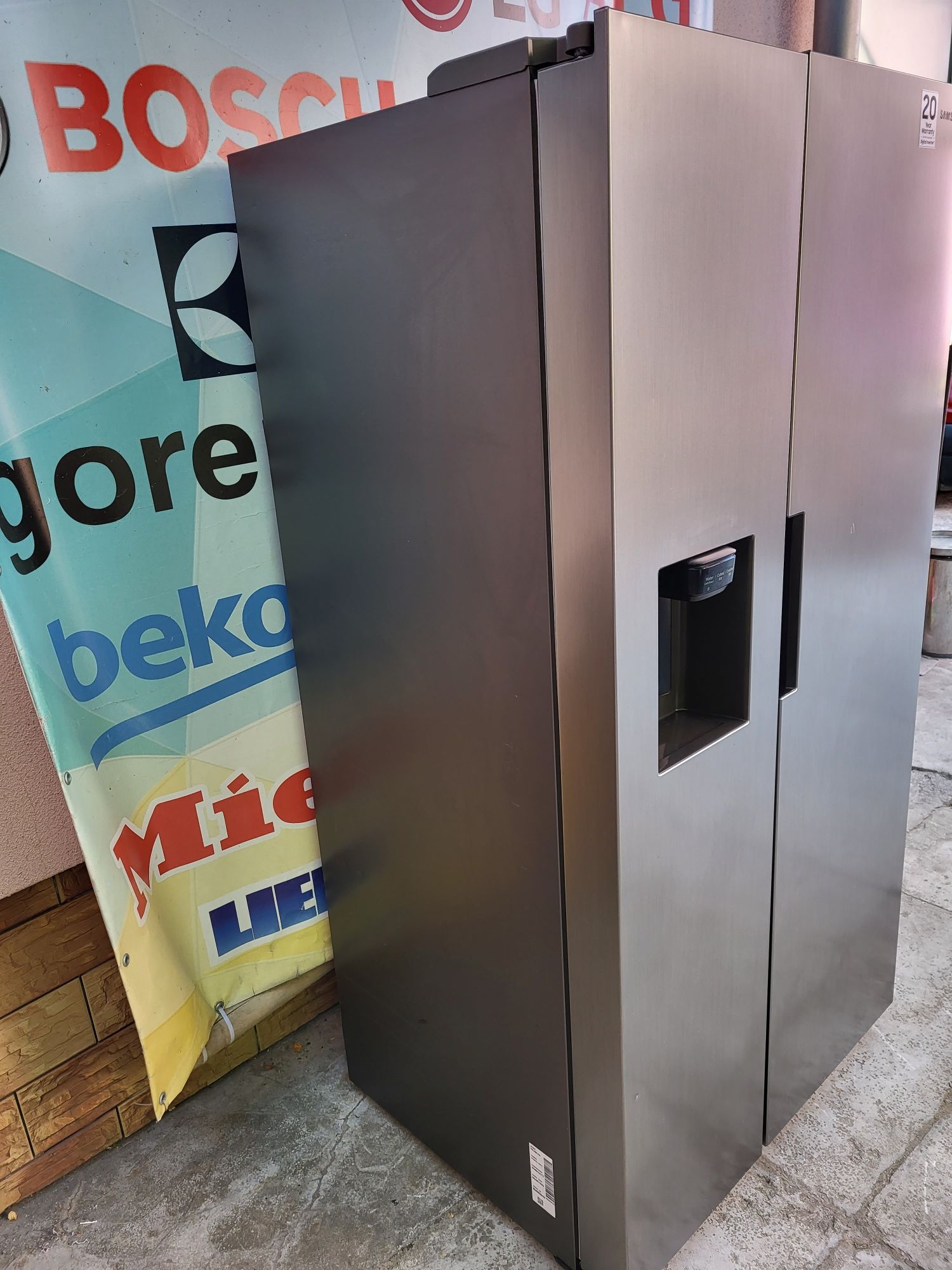 Холодильник Samsung side-by-side RS6JA8811S9