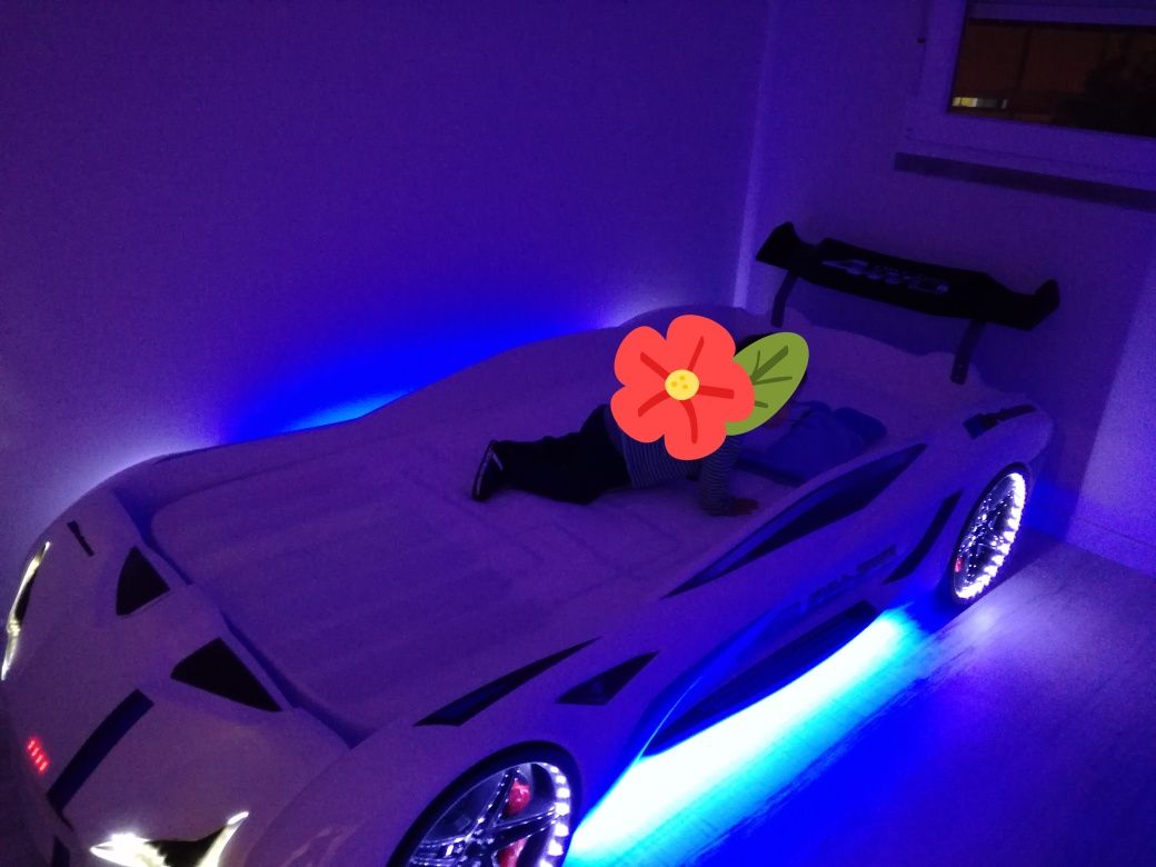 Cama Carro com Leds e Música