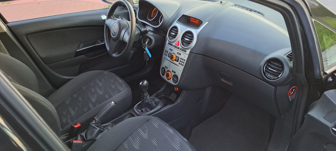 Opel Corsa D lift 2014 rok 1.4 Benzyna 5 drzwi Niski przebieg Niemiec