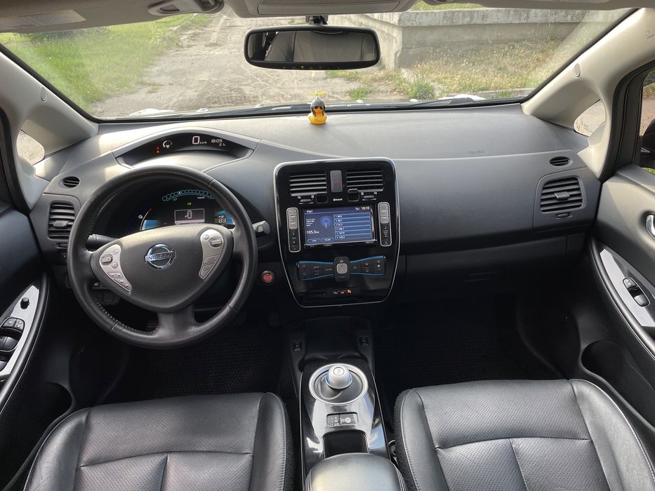 Продам Nissan leaf