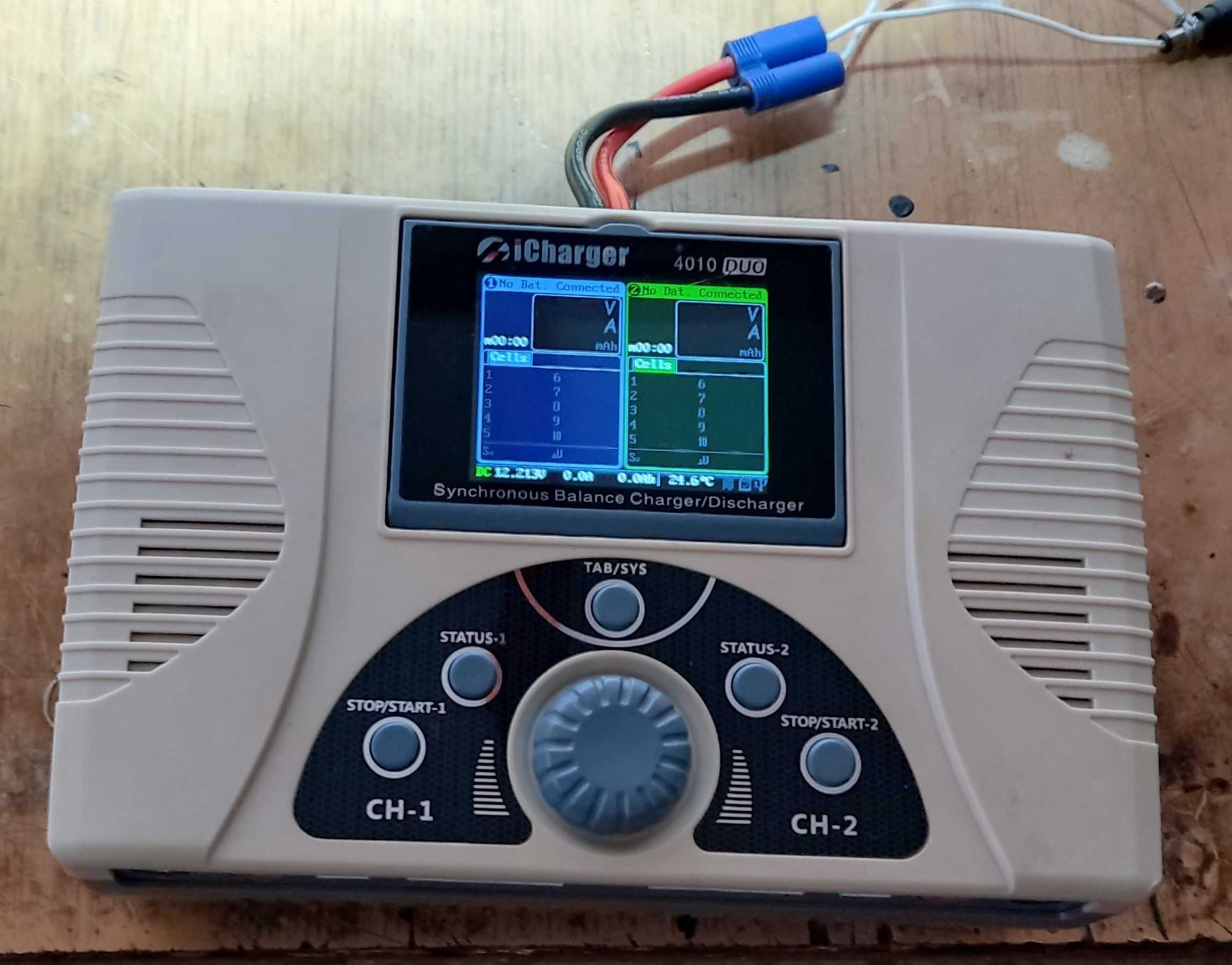 Продам зарядний пристрій iCharger 4010 Duo