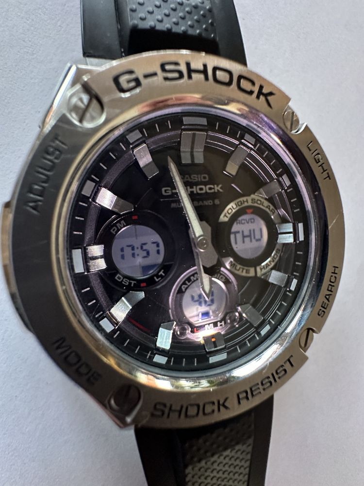 G shock GST-W110