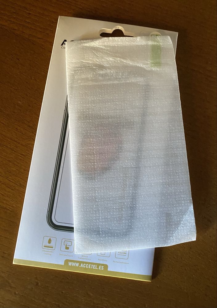 Pelicuka de vidro para ACCETEL  /  J 6  / 2.5D