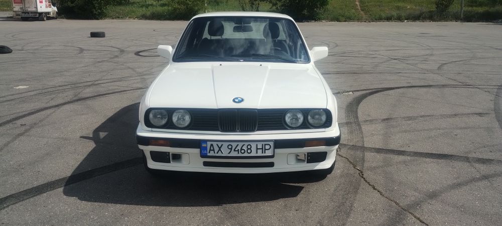 BMW e30 купе. 1986 р.