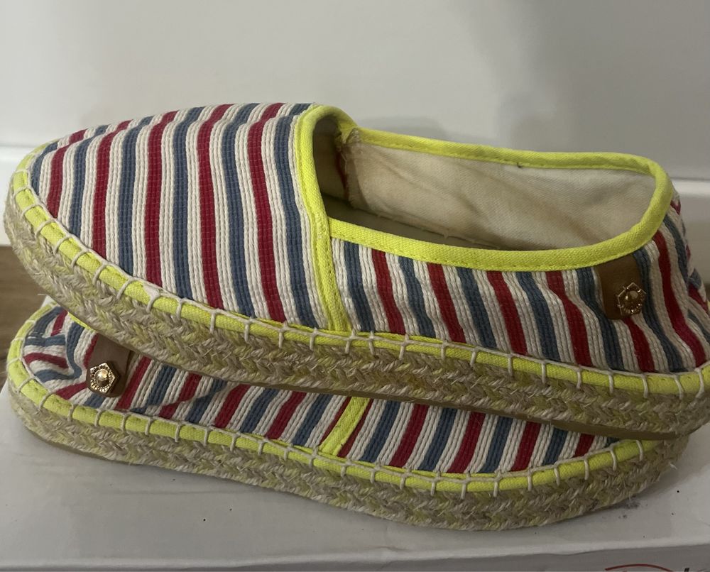 Espadryle w kolorowe paski, Tamaris