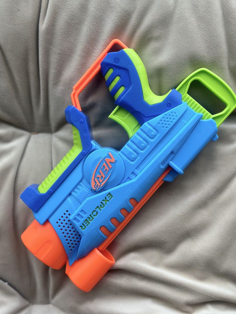 Іграшковий бластер Nerf