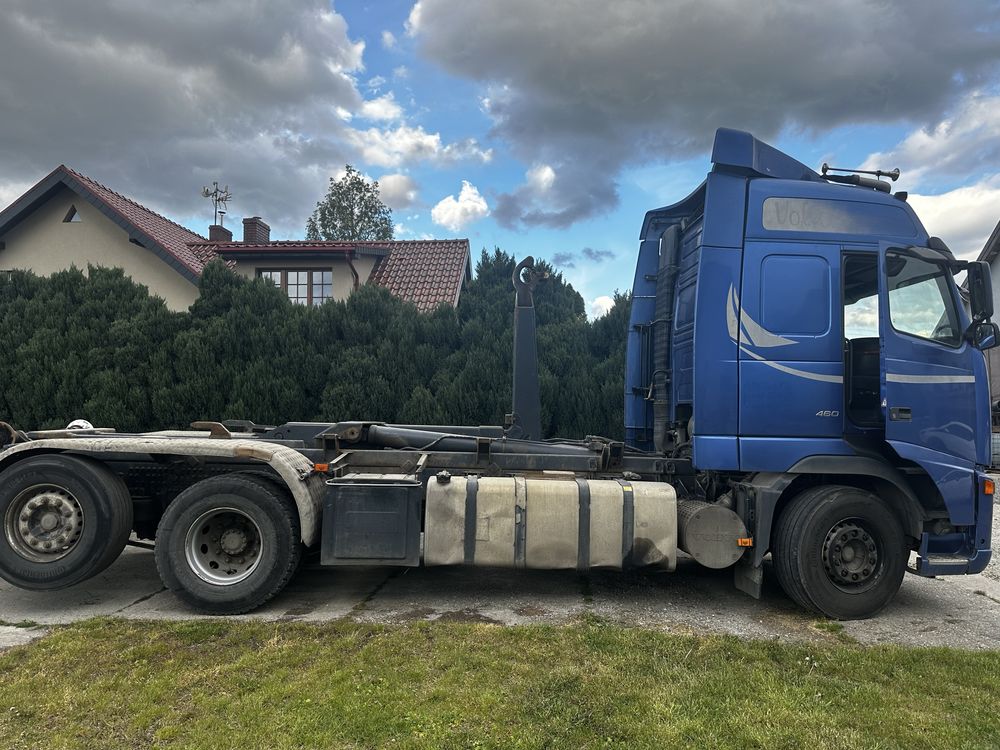 Samochod ciężarowy hakowiec Volvo FH12 460