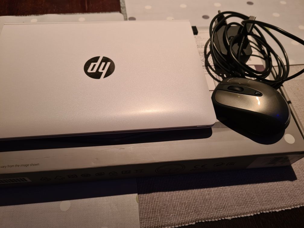 HP Pavilion X2 - mało używany, ładny stan