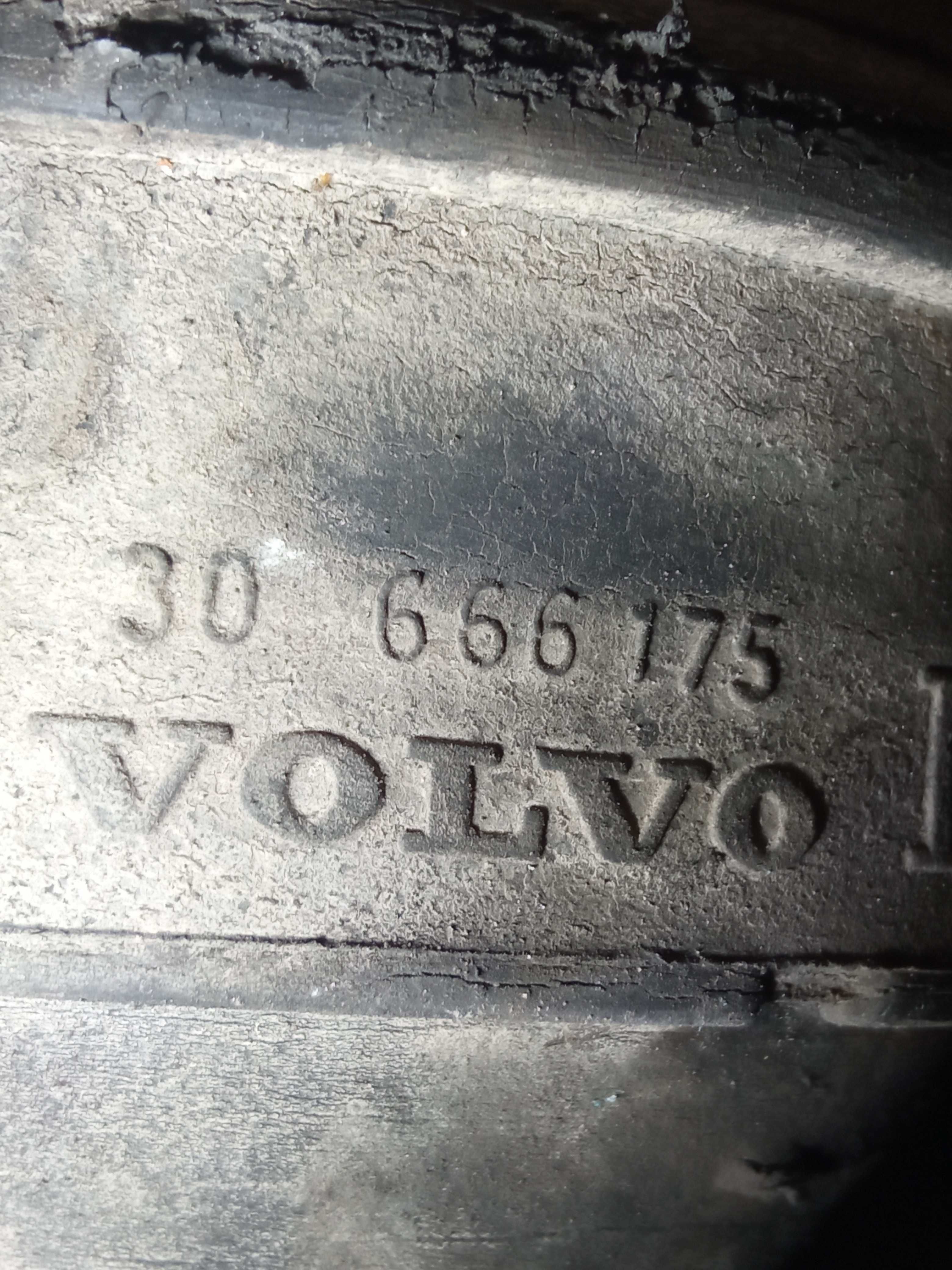 Łapa poduszka silnika Volvo S80 V70 2.4 D5 3066/6175 Siedlce
