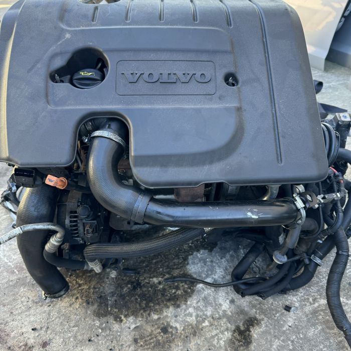 Крило Volvo v50 Розборка Вольво в50