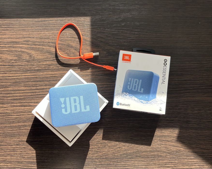 Bluetooth Колонка. Акустическая система JBL Go Essential Blue