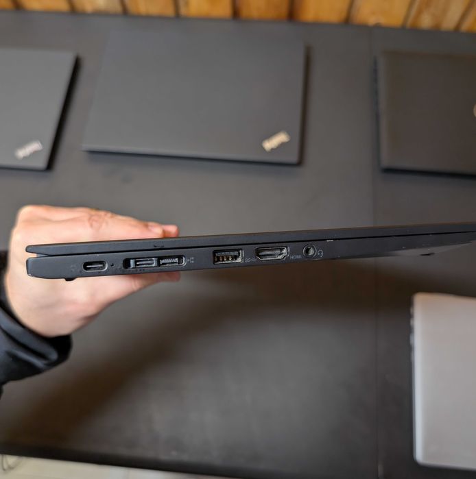 Lenovo ThinkPad X1 Carbon laptop ultralekki klasy premium | Stan A+