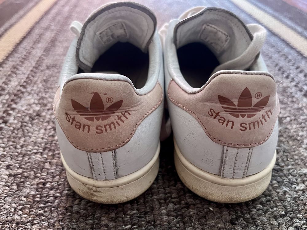 Кроссовки Nike. Adidas Stan Smith. Размер 40.  25.5см.