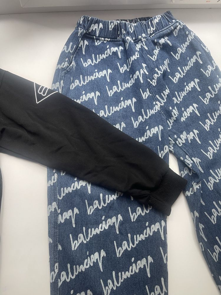 Костюм Balenciaga
