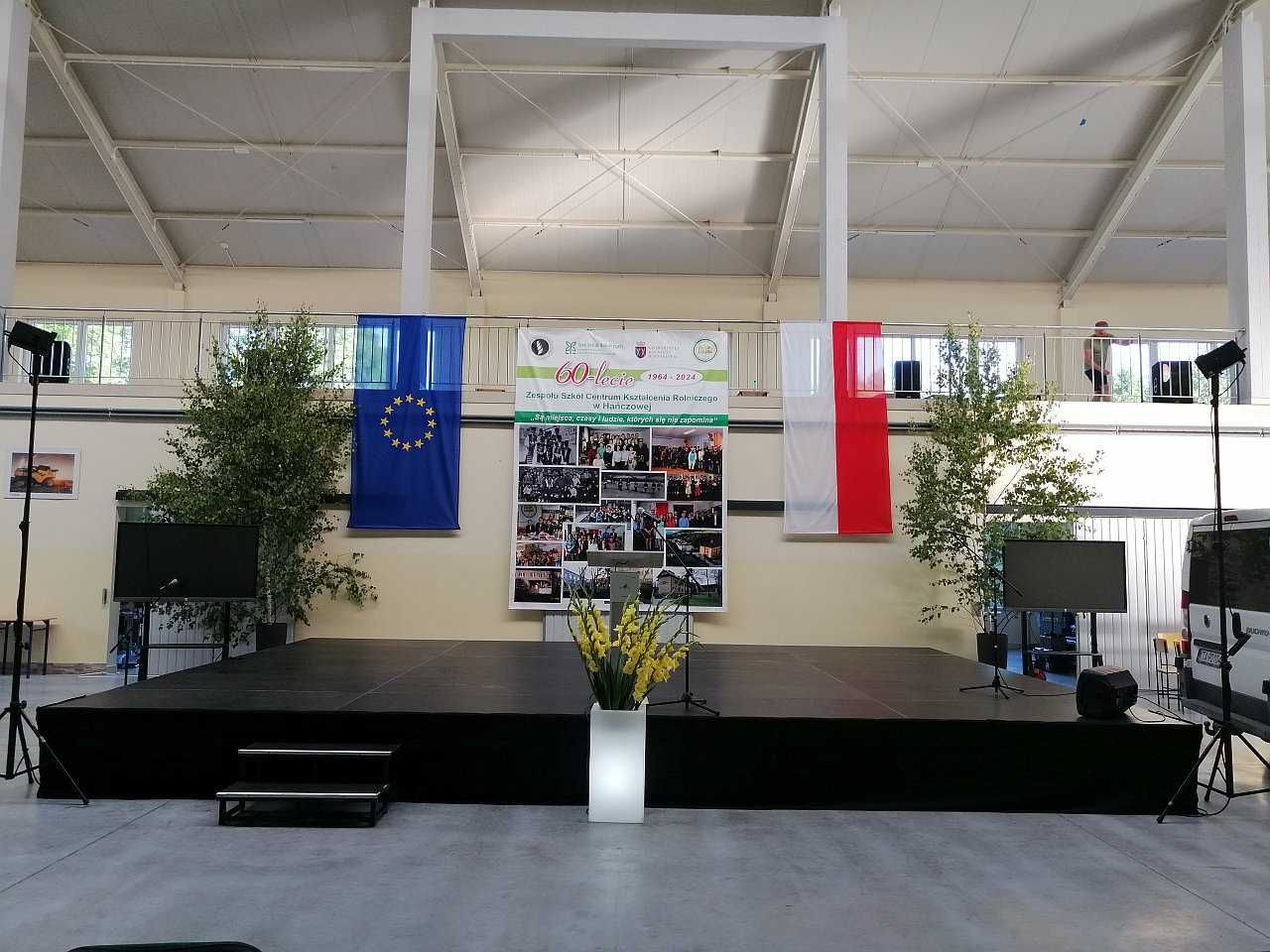 Podesty sceniczne, scena Alustage, wybieg, podium, blaty - podest/doba