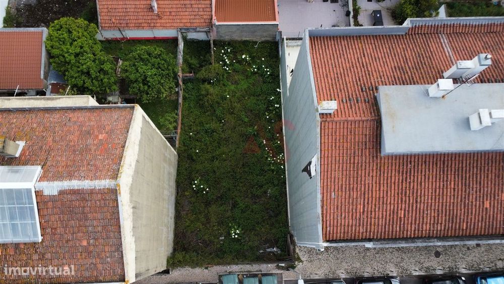 Terreno Urbano para Construção com 183,69 m² na Encosta do Sol (Brando