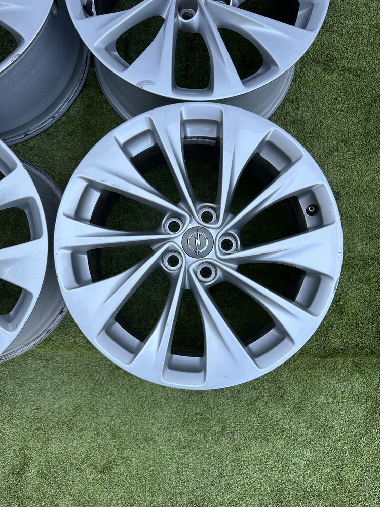 Диски 5/105 R17 7,5J ET44 ЦО 57.1 Opel