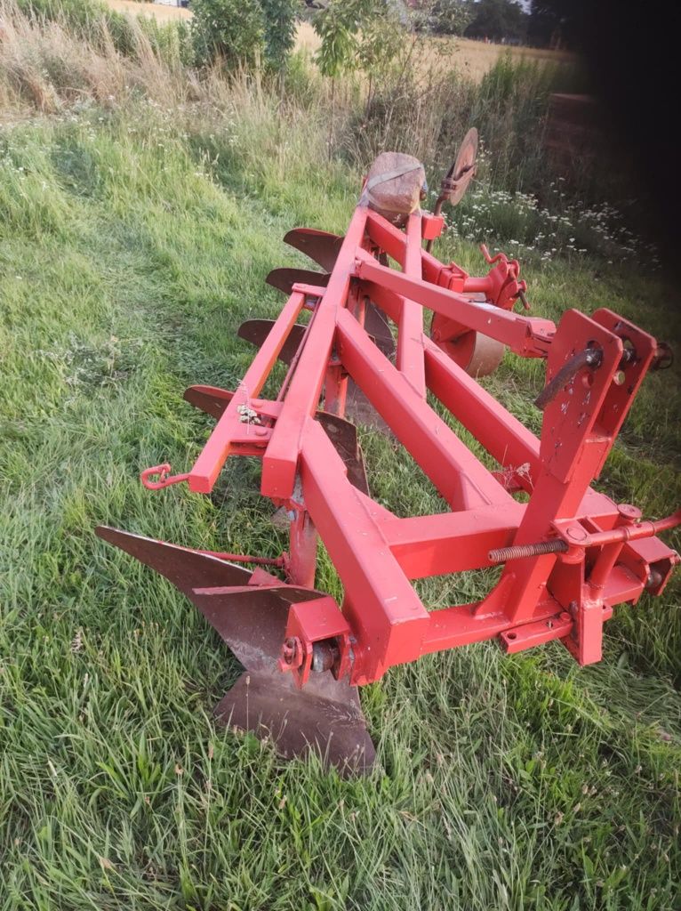 Pług 5 skibowy podorywkowy