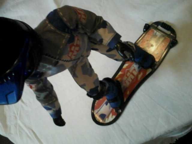 Boneco Max Steel com mota