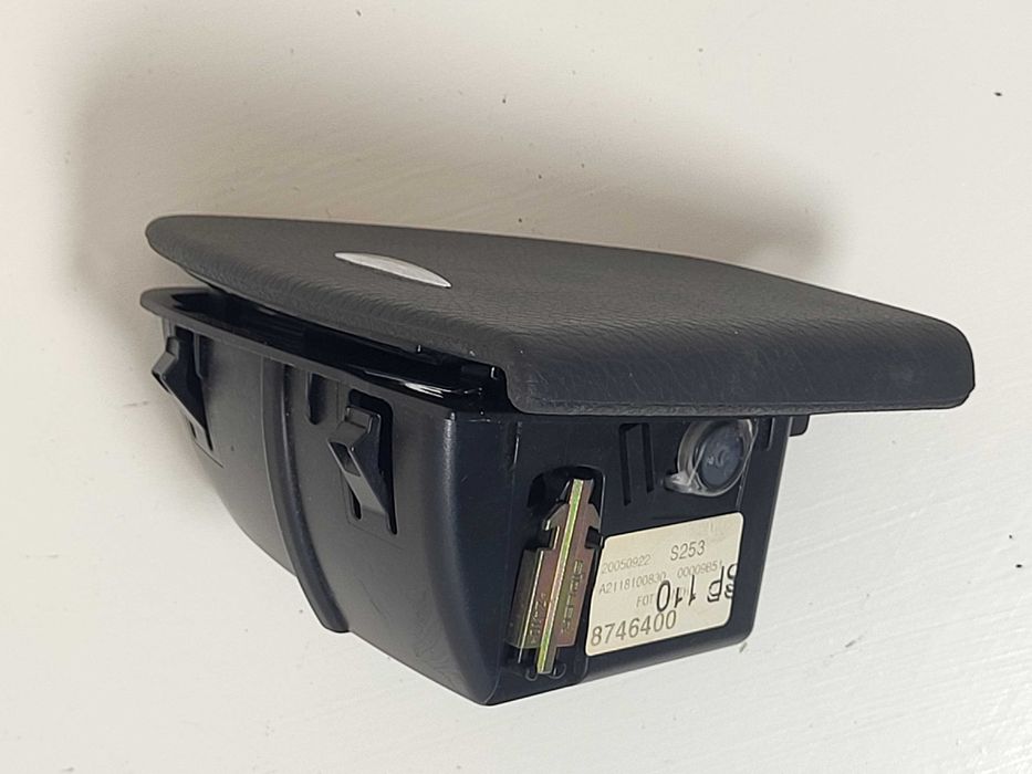 Cinzeiro traseiro esquerdo para Mercedes Classe E W211