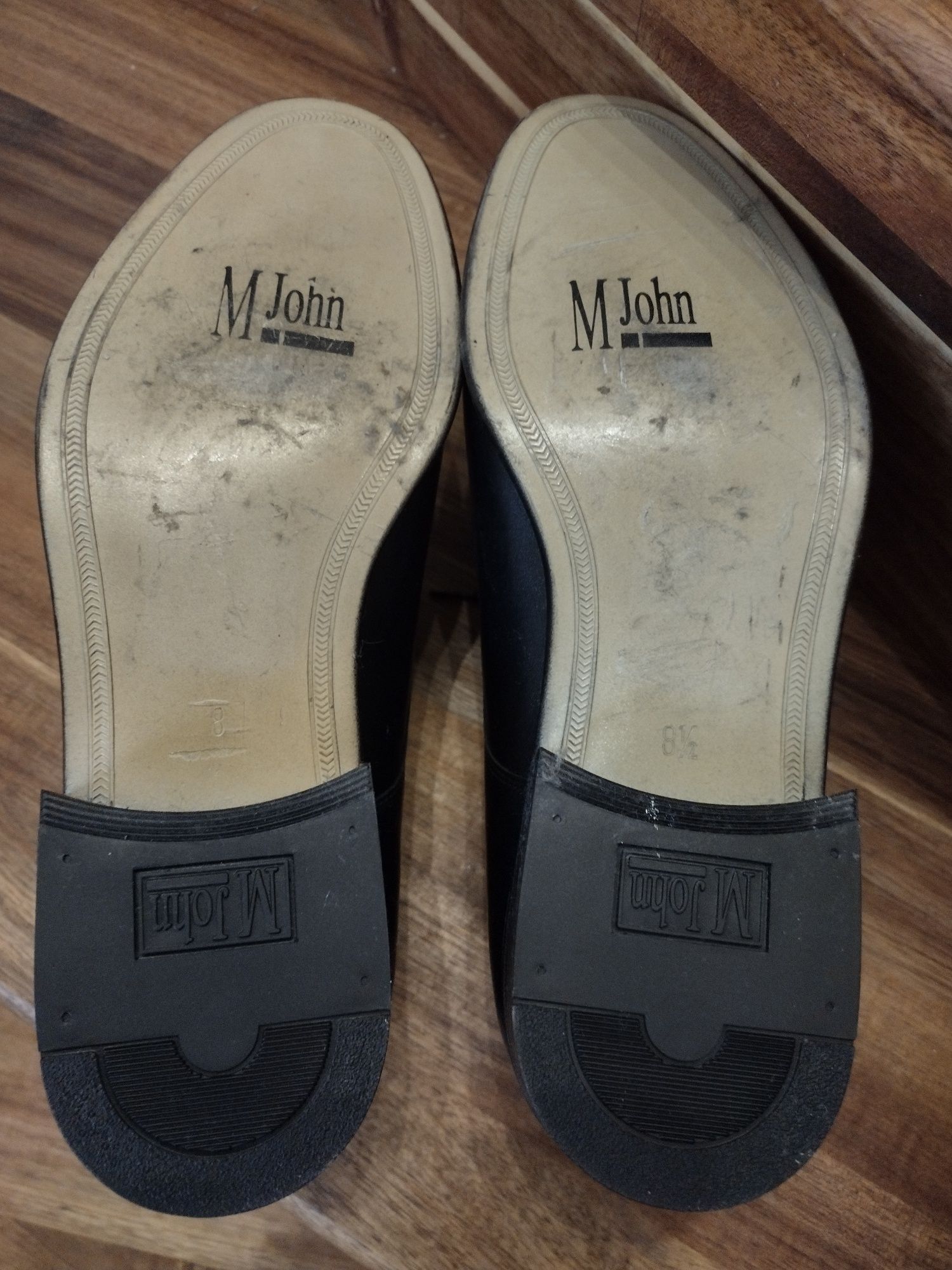 Półbuty męskie skórzane. Tradycyjne buty rozmiar 42.