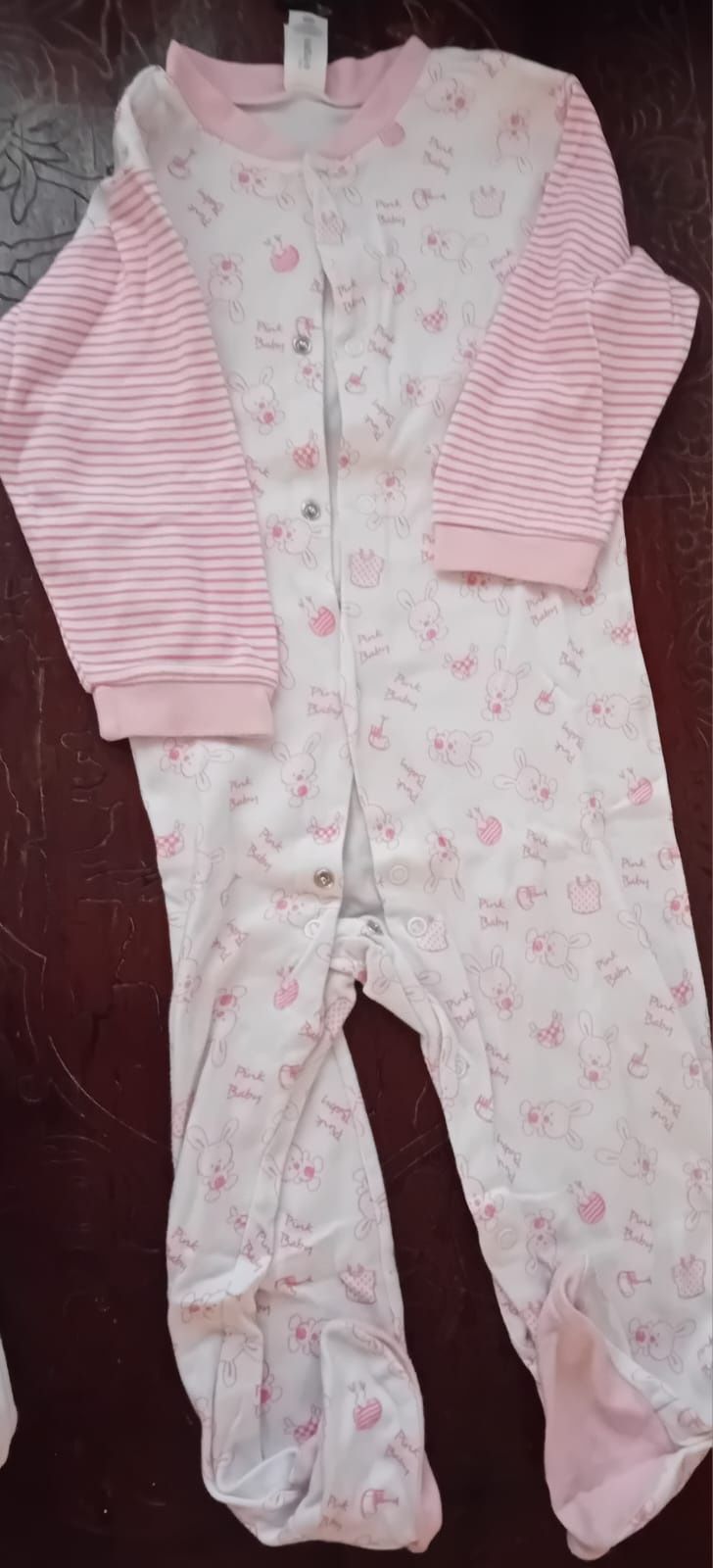 Lote de pijamas com pés