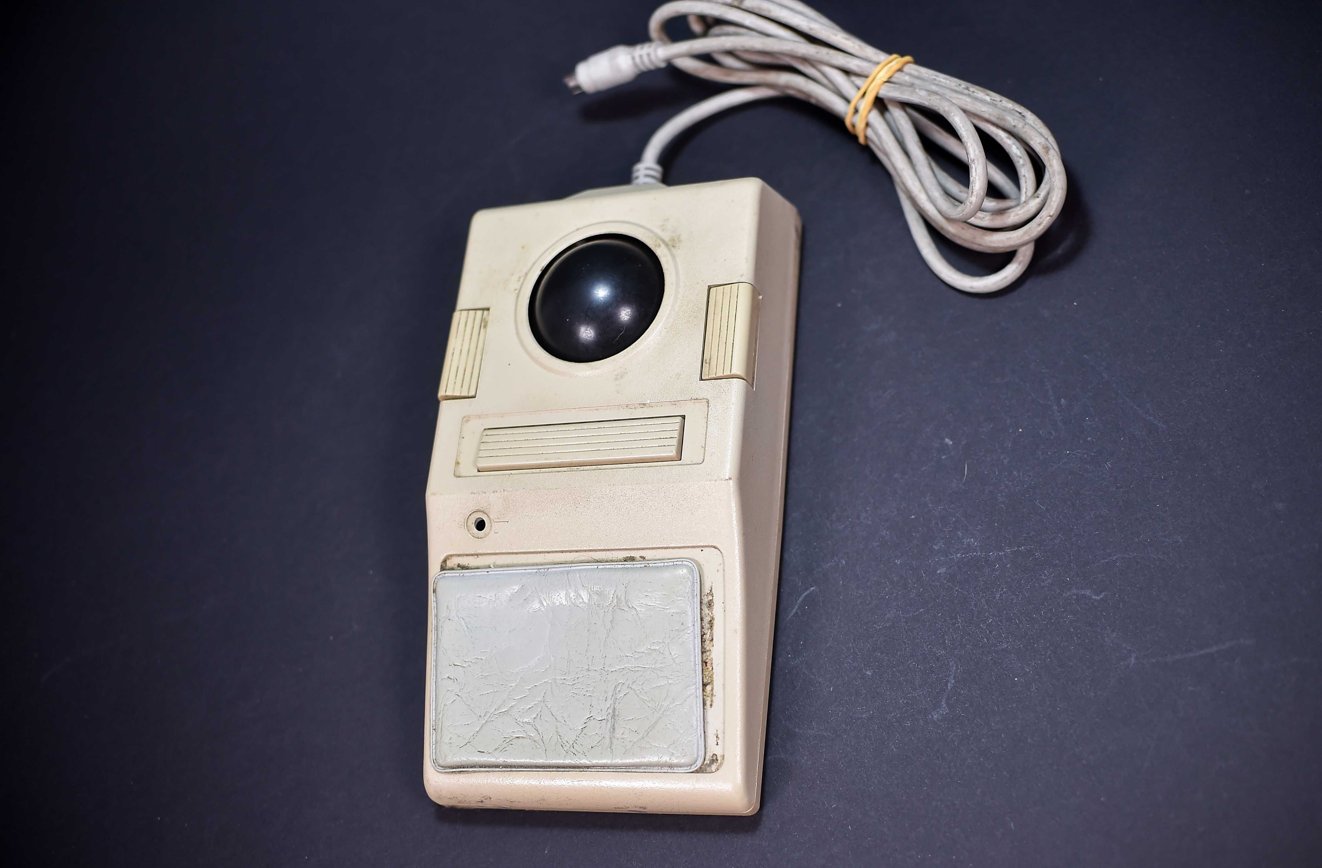 PRYWATNE: ITAC Systems Mouse Trak Model B-5mpbc Trackball Serial