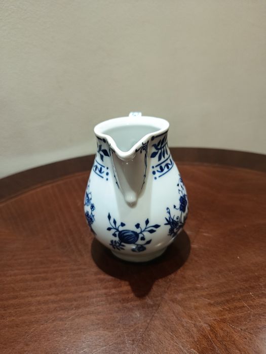 Śliczny stary mlecznik porcelana Kahla