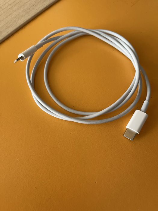 Кабель від Apple IPhone USB та  USB-C to lightning