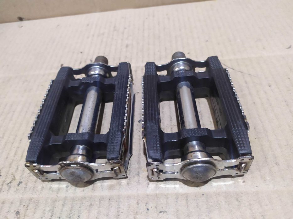 Педали на дрожный велосипед