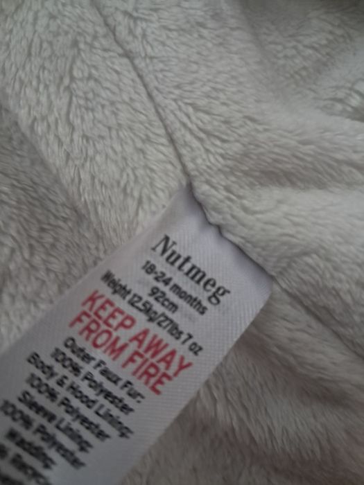 Ciepłe różowe futerko dla dziewczynki z kapturem