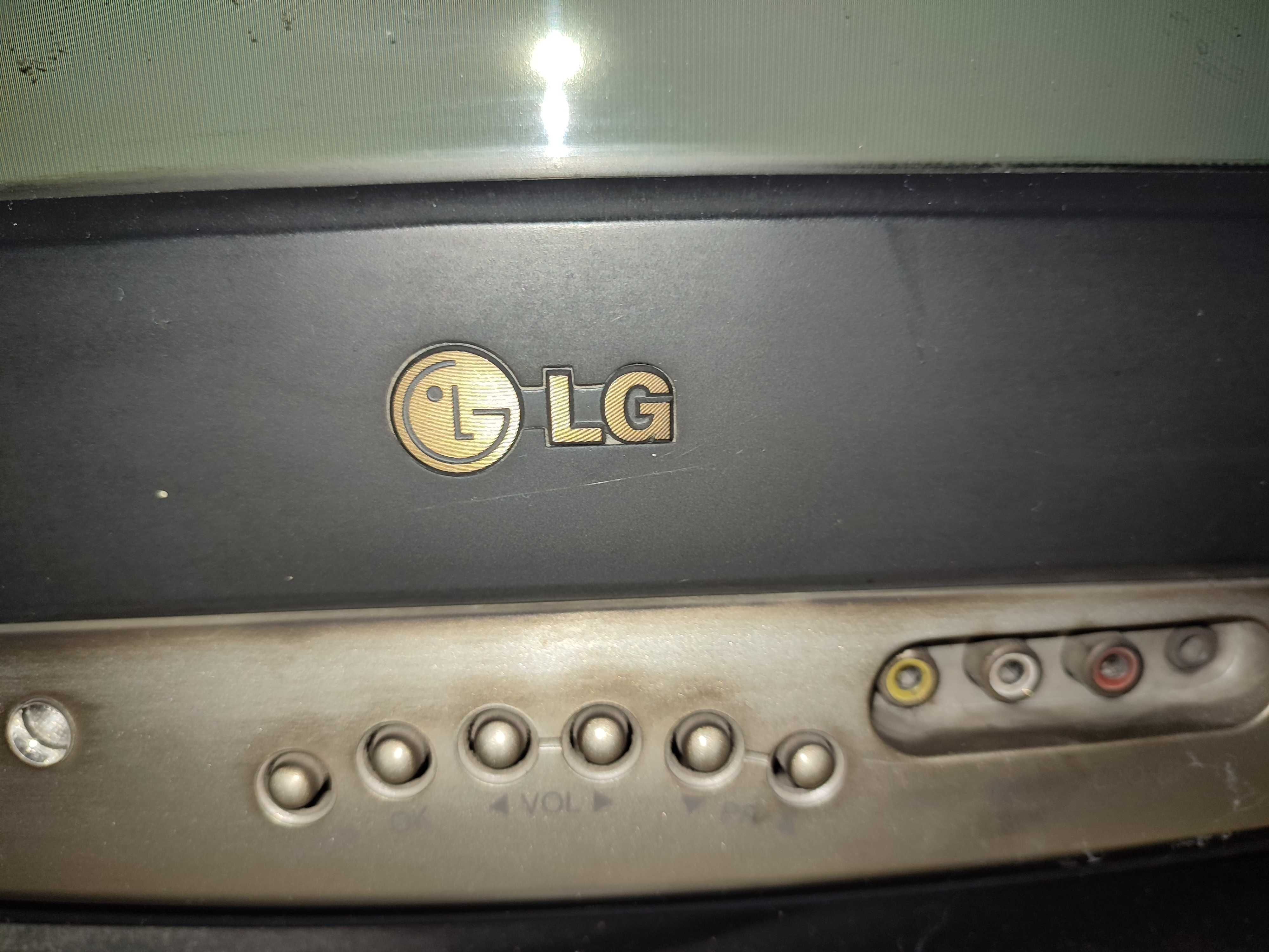 Телевізор LG 21S12E Golden Eye