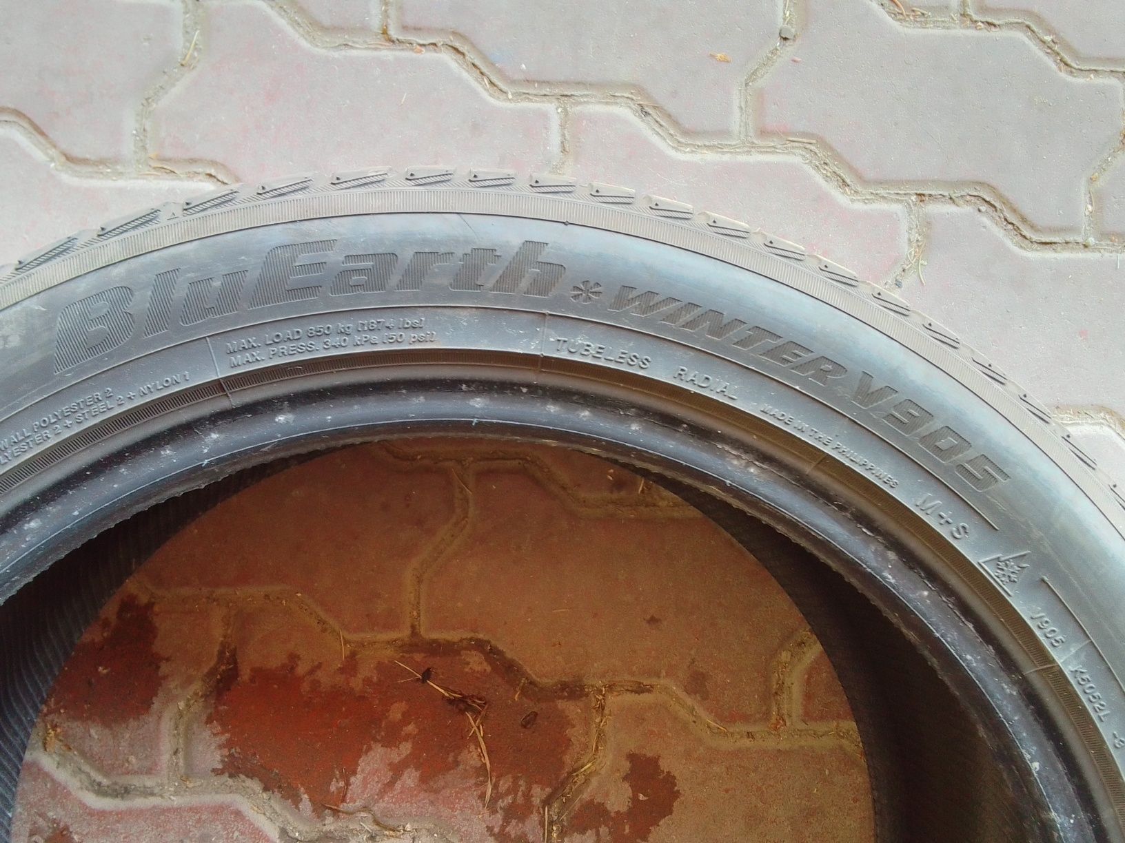 Opona zimowa 245/45r19 YOKOHAMA 2023r