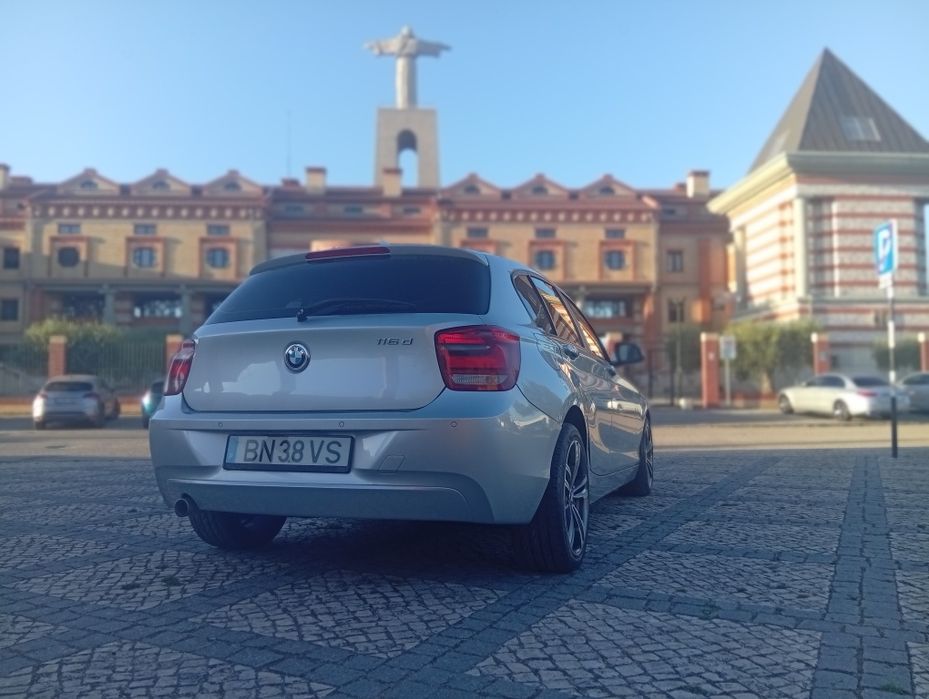 BMW 116 d caixa automática ano 2014 gasóleo