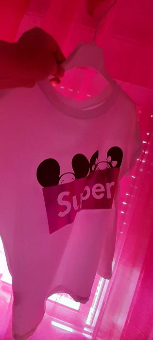 T-shirts e blusas variadas muito Trendy