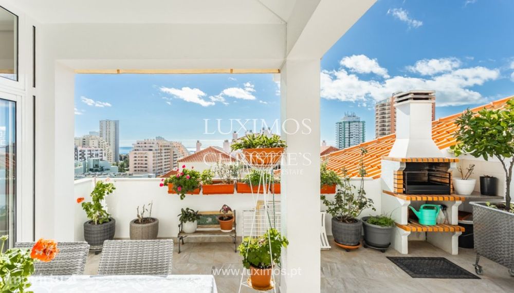Fantástica Penthouse T4 à venda na Praia da Rocha, Portimão, Algarv