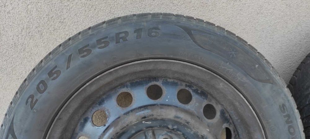 Opony zimowe z felgami 205/55/16