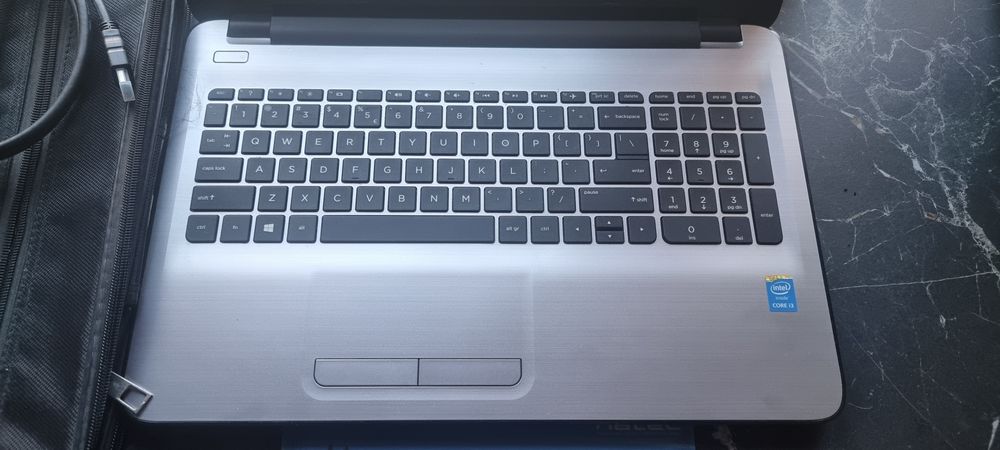 Laptop HP, Zestaw Torba + Myszka, Super stan, mało używane.