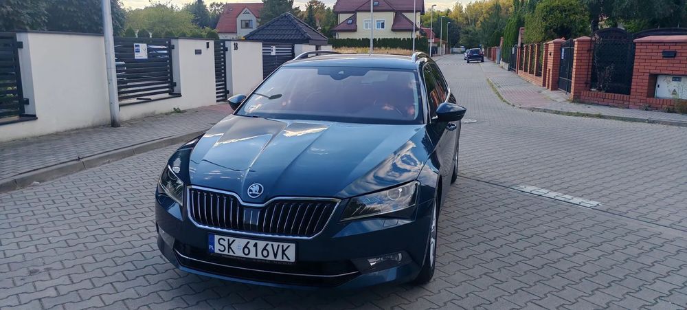 Skoda Superb Skoda Superb DSG*Style&Line -Voll Matrix*NAVI*Skóra,KAMERA