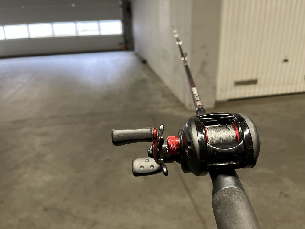 Casting Abu Garcia + multiplikator black max