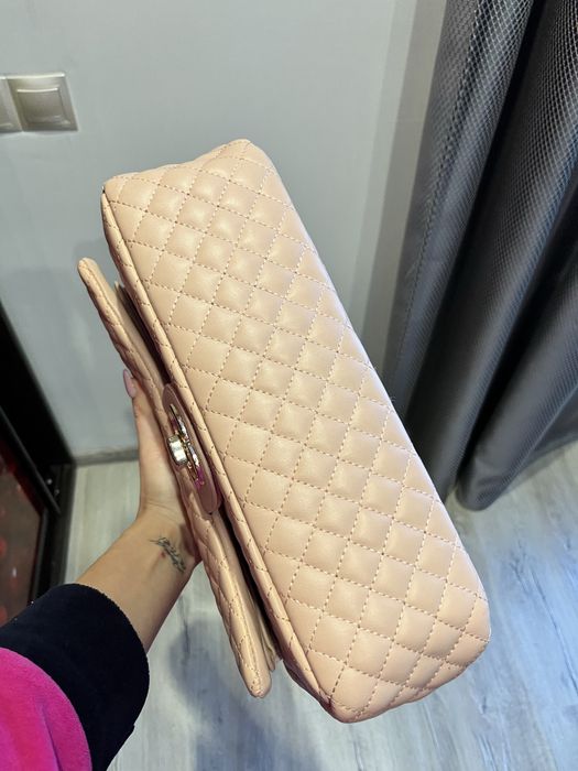 Продам сумку пудрового кольору