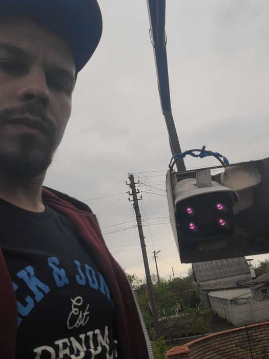 Надаю повний спектр послуг з безпеки для вашого бізнесу та дому: