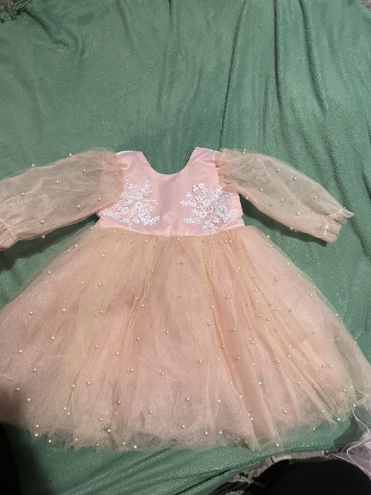 Сукня на дівчинку